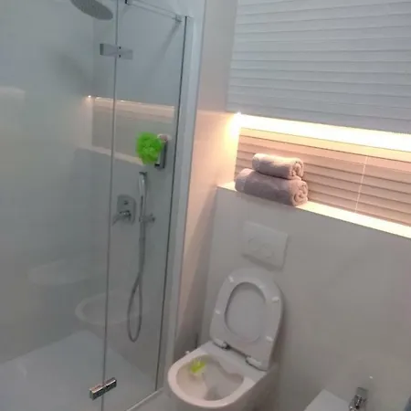 Green Four Stars Apartment *