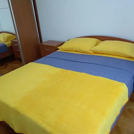 Apartment Green Four Stars